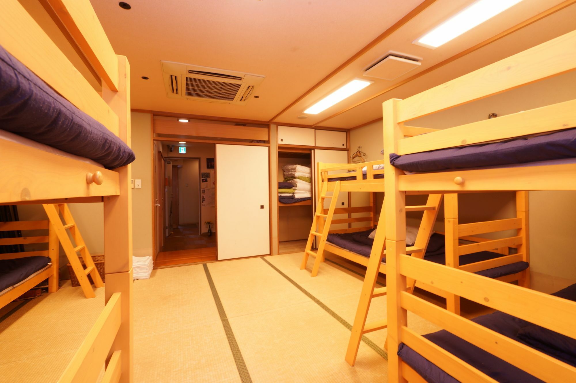Hostel Lantern *