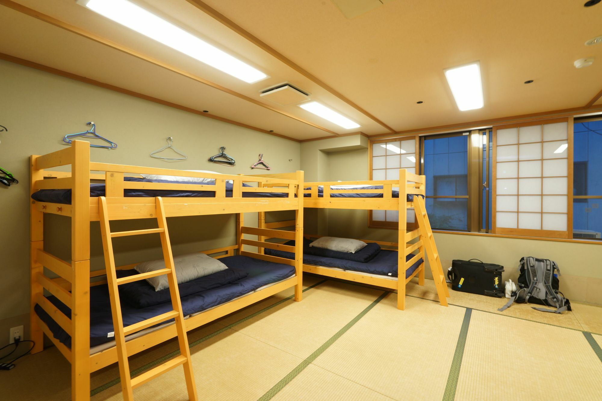 Lantern Hostel *