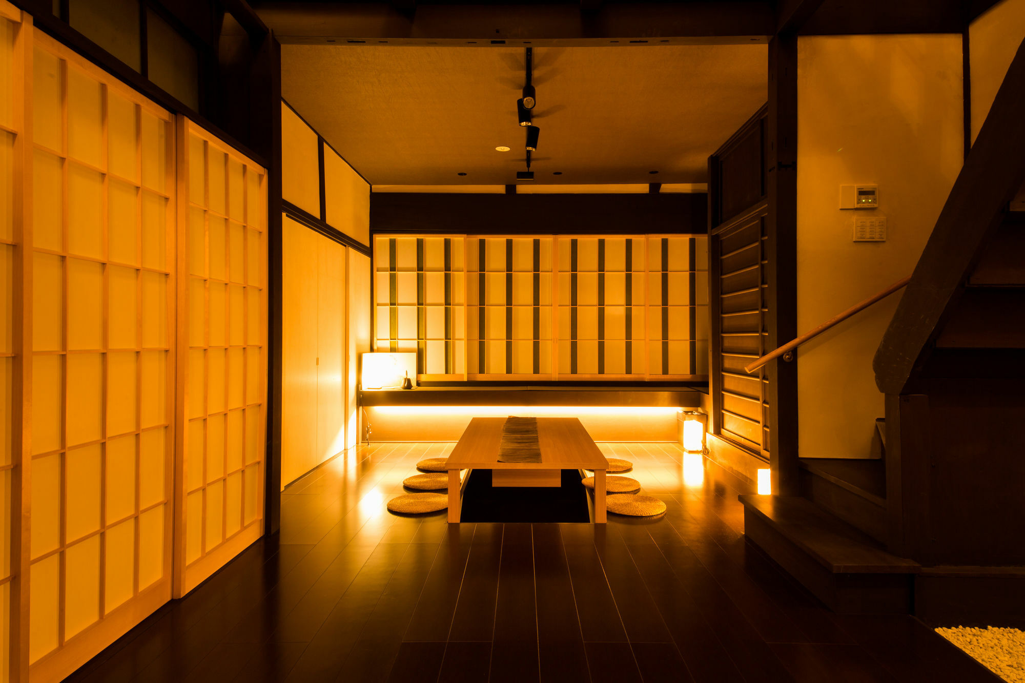 Kiraku Aneyakoji * Kyoto