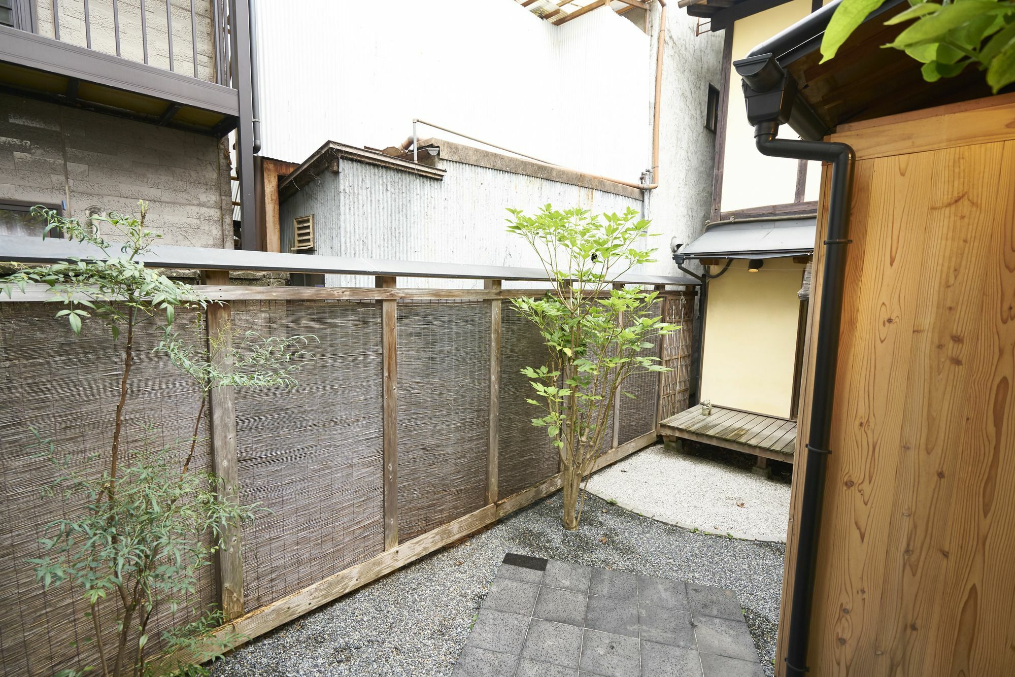 京宿 風良都