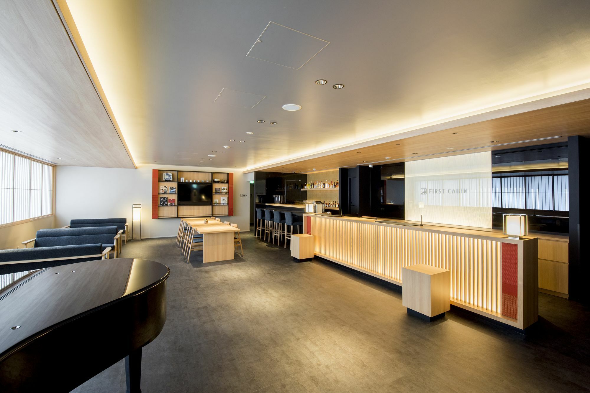 First Kawaramachi Sanjo Capsule hotel