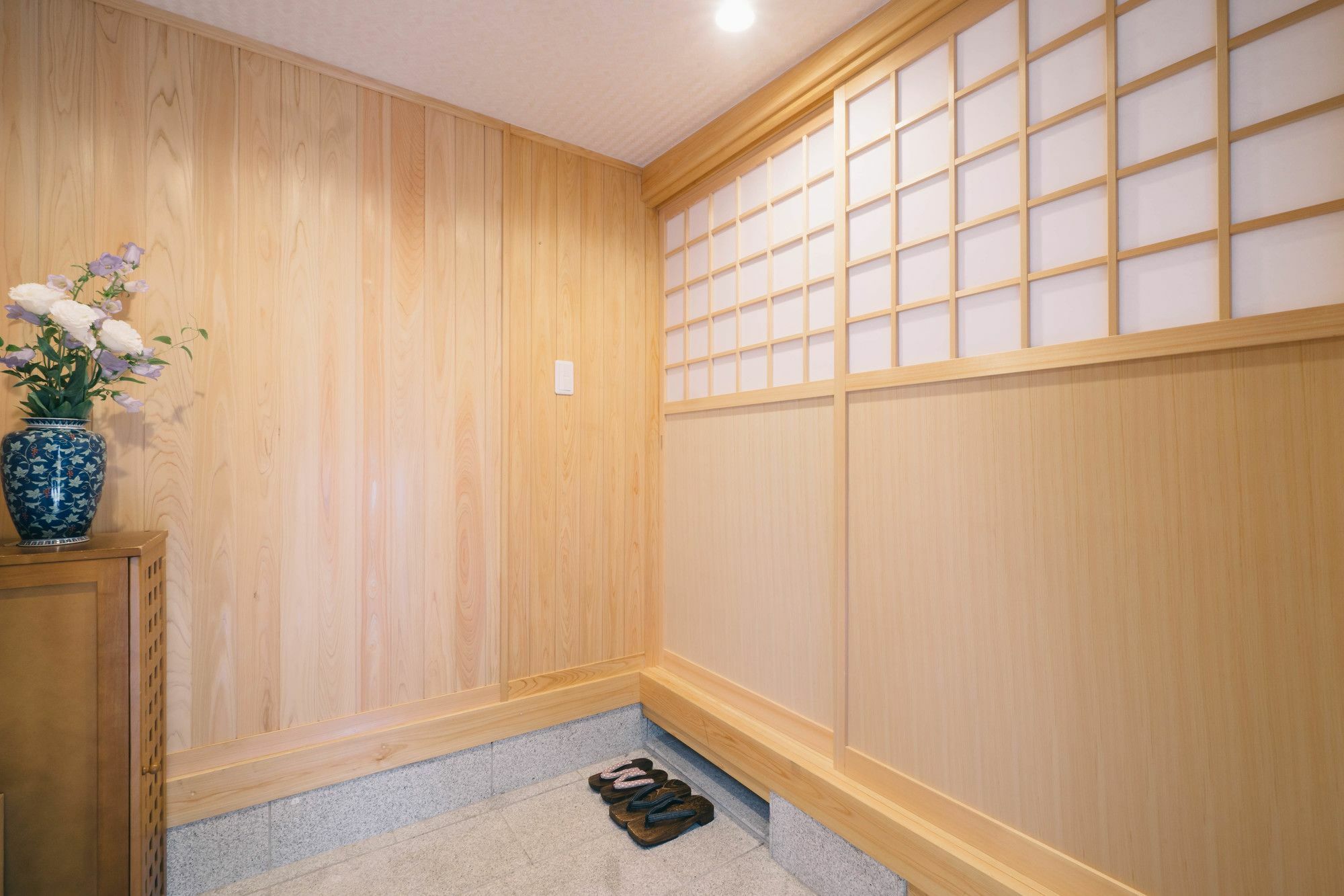 Miro Saiinnishi Imadacho Tei * Kyoto