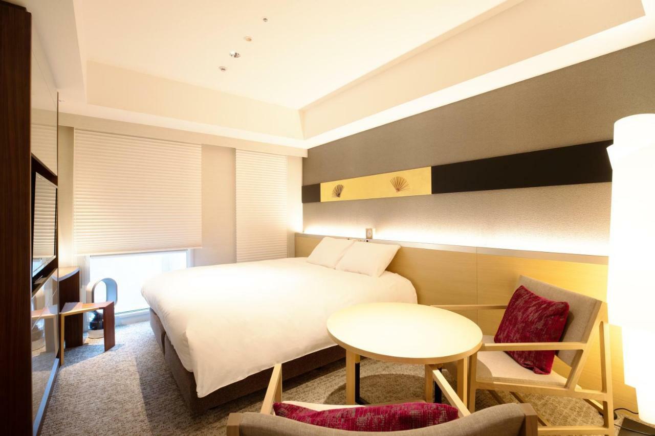 Hotel Cross 4*