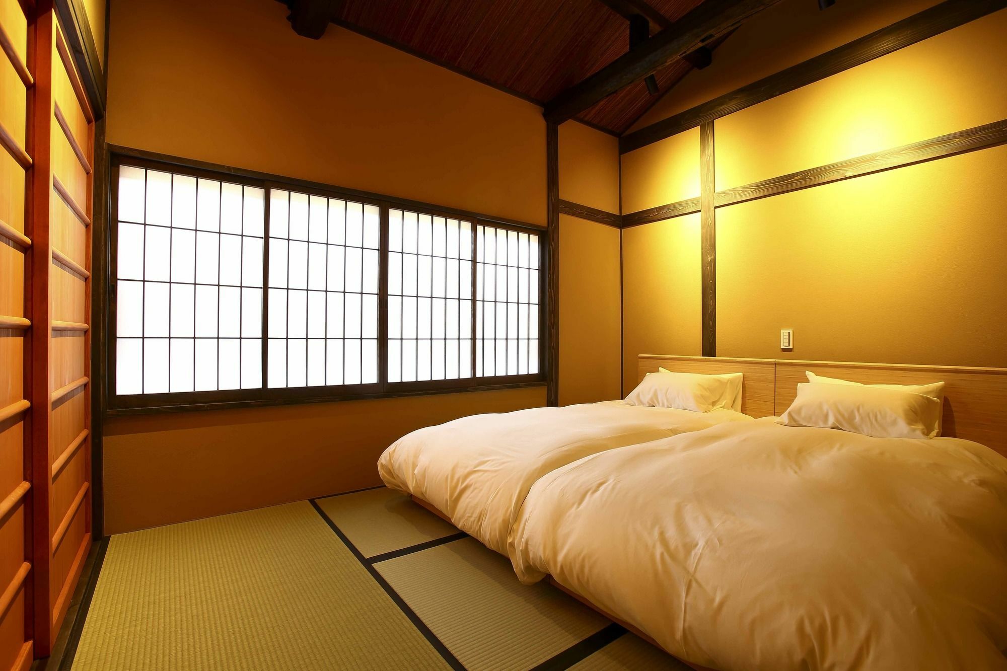 Campton 1 Ushitora Hotel 3*