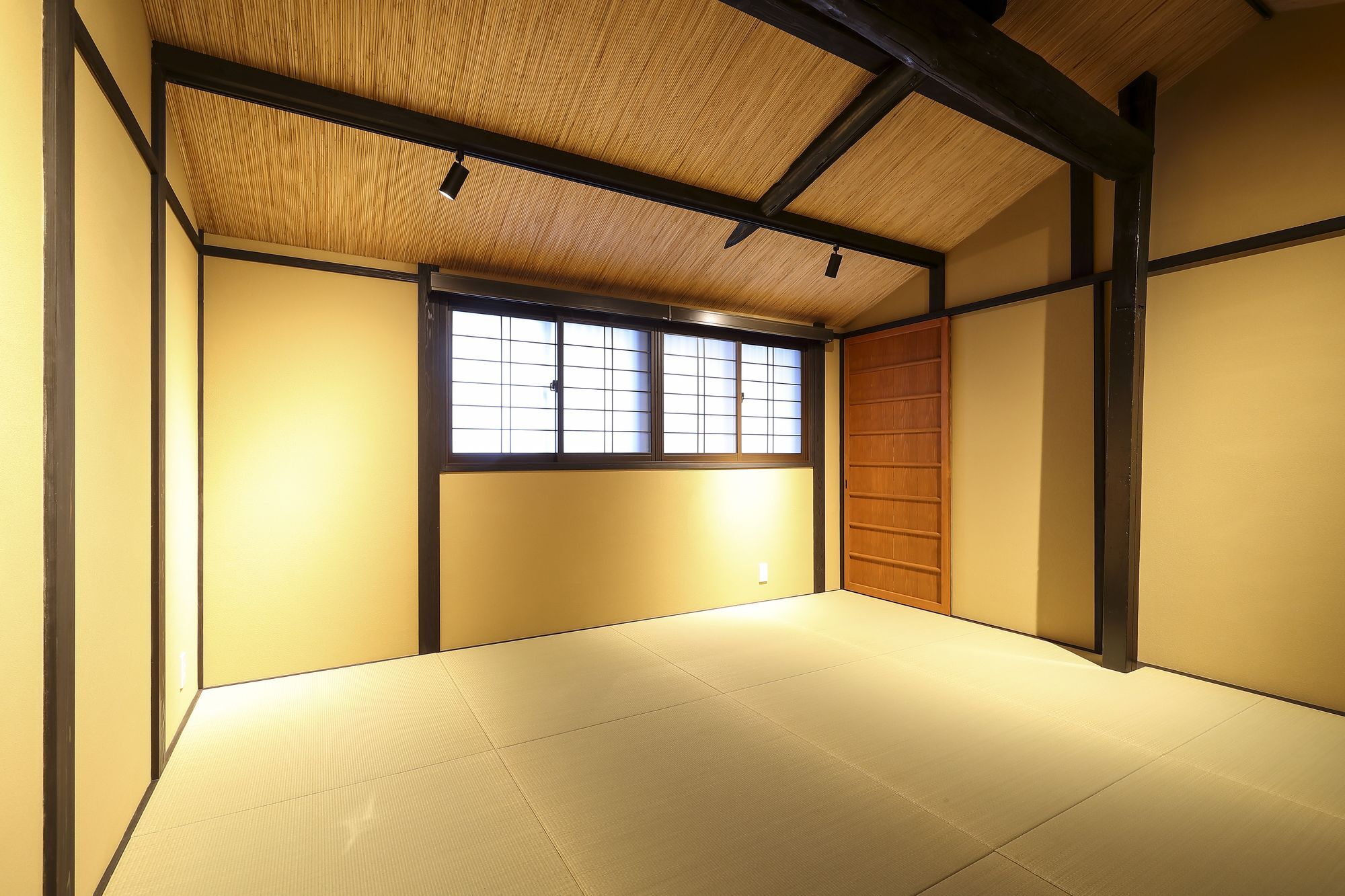 Campton Gosho-minami 3 & 4 Apartment