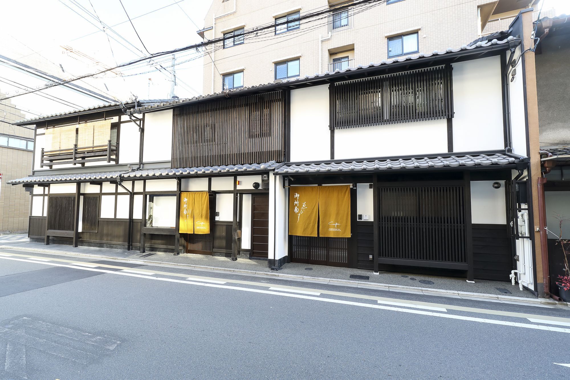 Campton Gosho-minami 3 & 4 Apartment