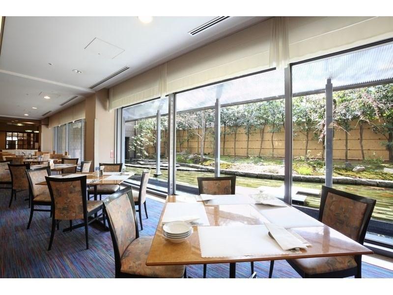 Garden Palace Hotel 3*