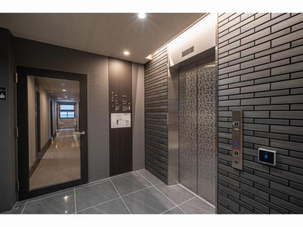 Plaza Station South 3*