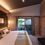 Rinn Shirakawa South