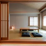 Rinn Shirakawa South