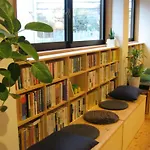 Guesthouse Hyakumanben Cross