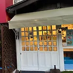 Cafe Sharehouse