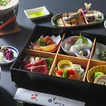 Momijiya Honkan Takaosansou