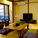 Tsurui Goshonishi 鶴居御所西