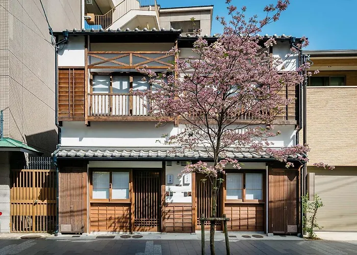 Hanakagari Machiya House