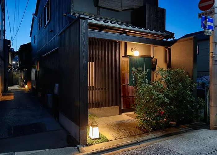 Kyoto Ayanishiki Shimabara-Omon Residence【京都 Ayanishiki 島原大門邸】