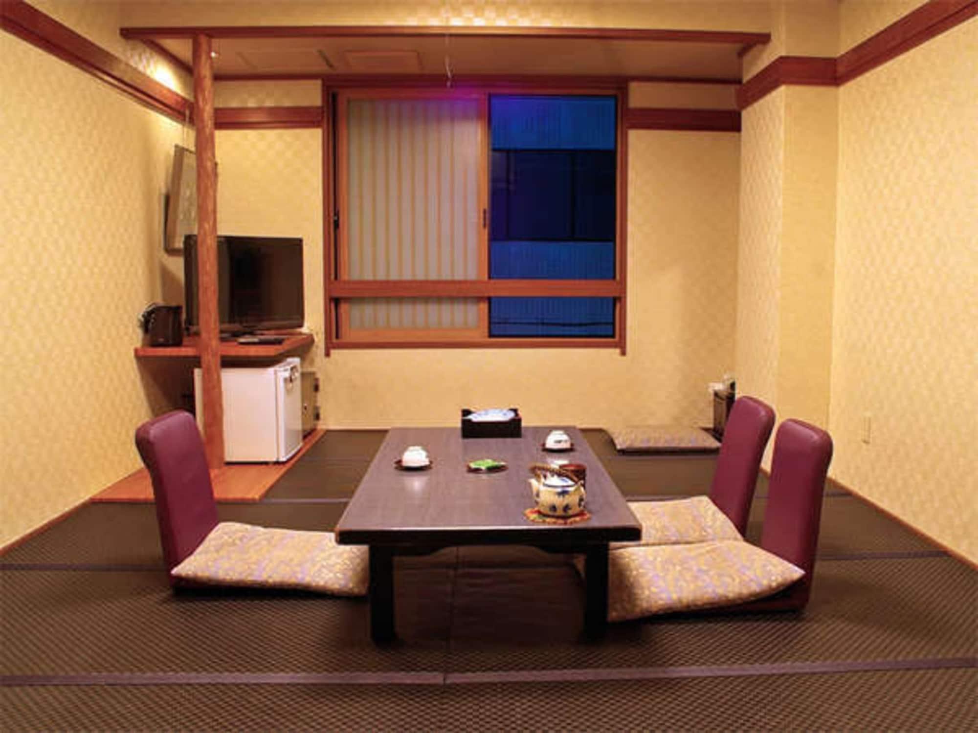 Satomo 3*