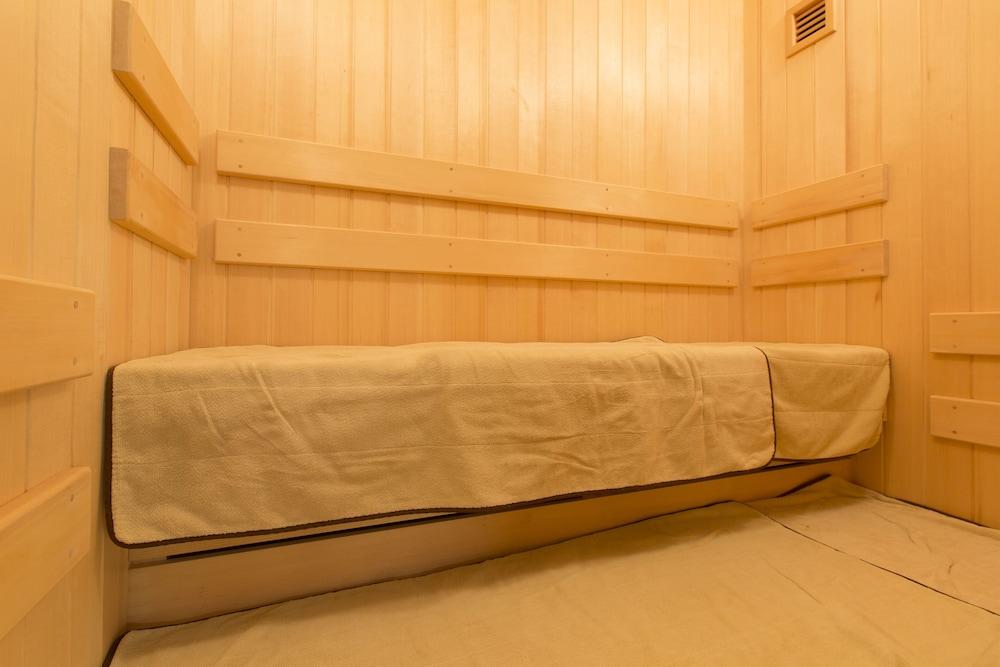 Hotel Urban Nijo Premium 3*