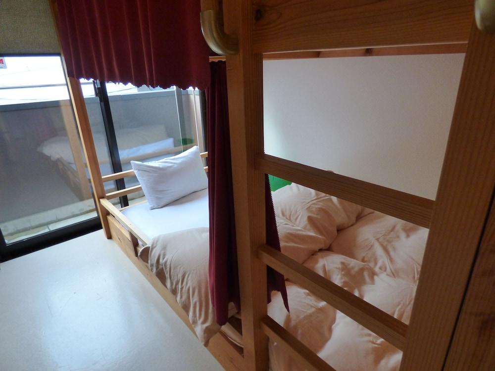 Hostel Hyakumanben Cross Kyoto