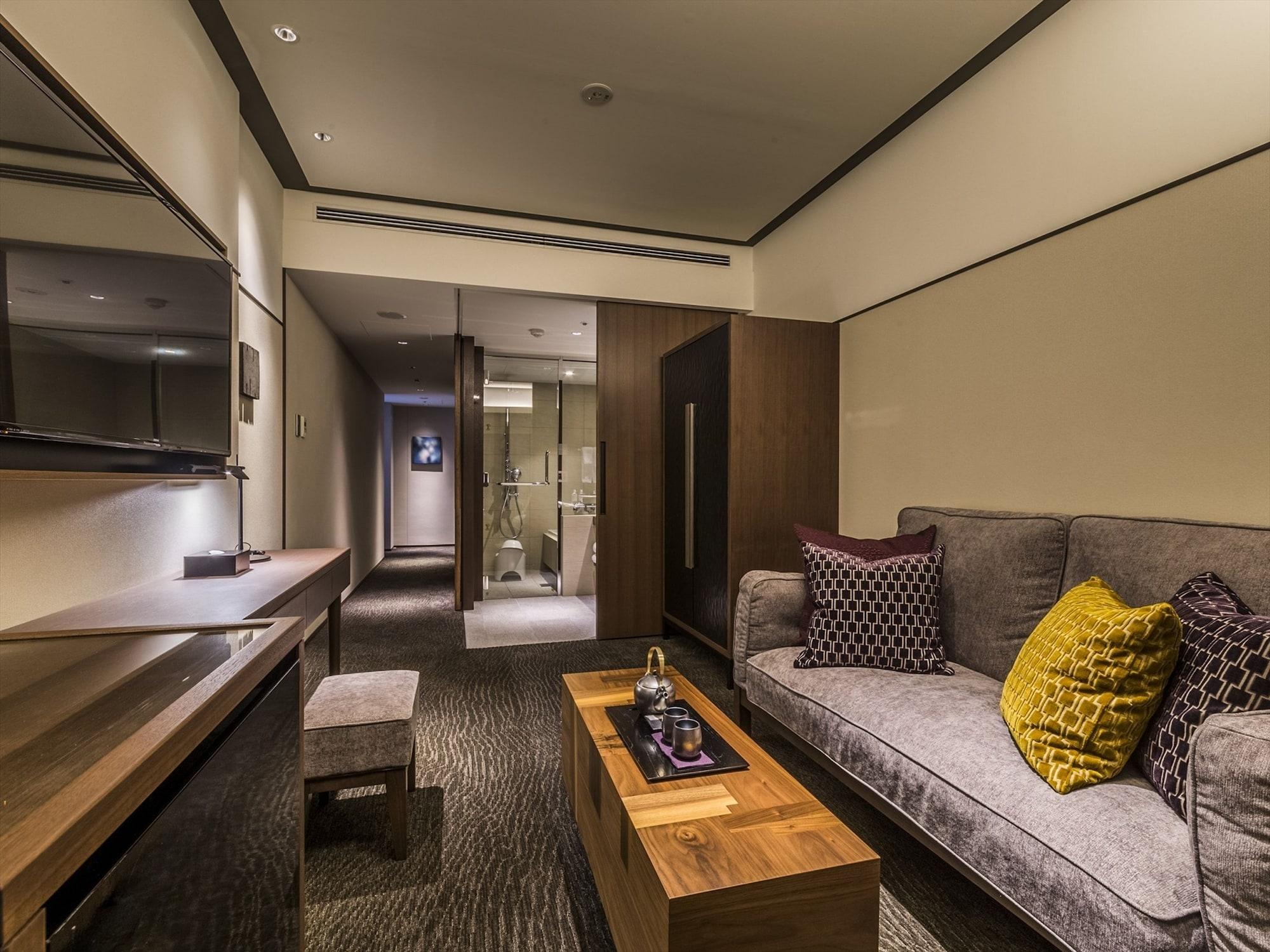 Hotel Solaria Nishitetsu Premier 4*
