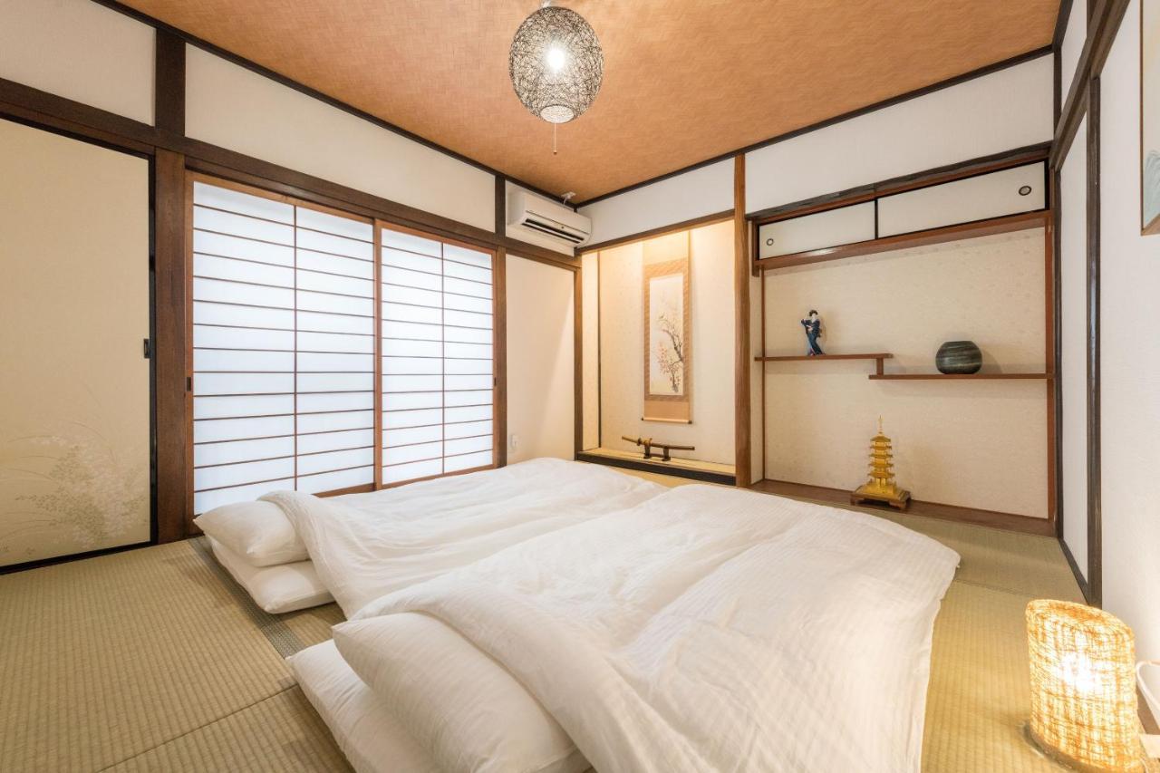 桜の宿千本 Two Two Toilets