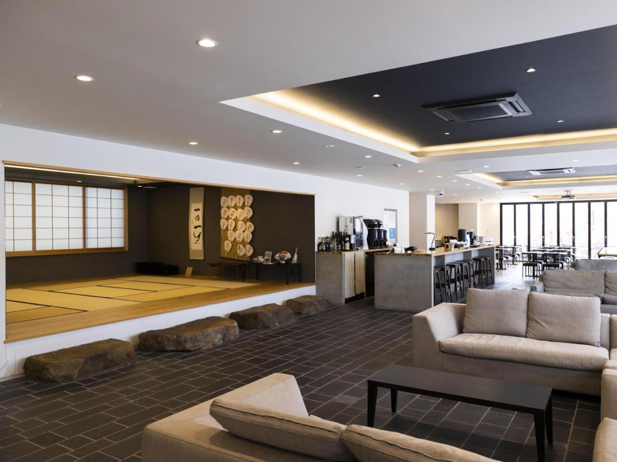 Ariston Jujo Hotel 4*