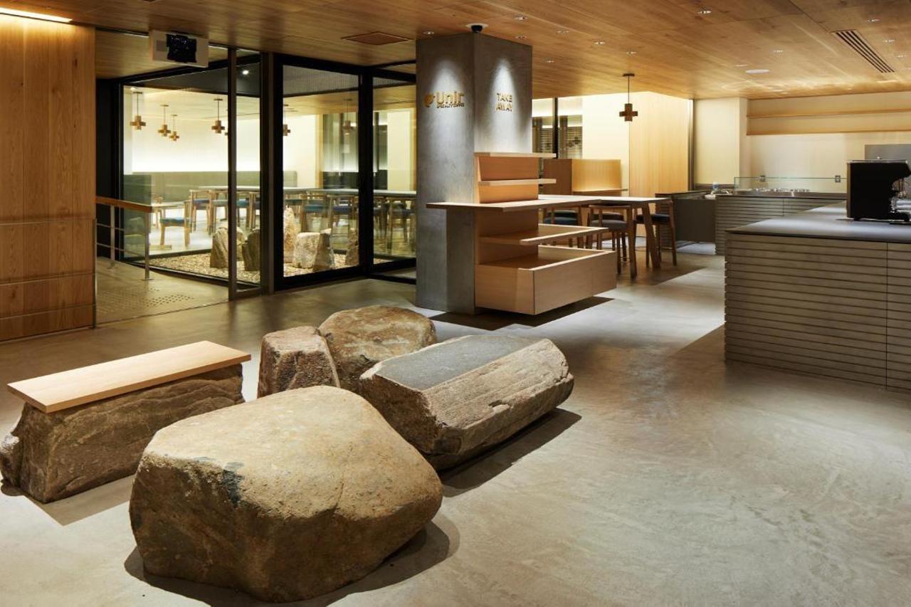 Androoms Shichijo Hotel