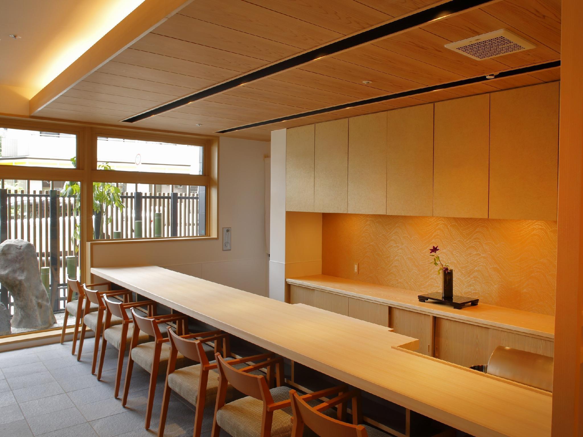 Hotel Sh By The Square Kiyamachi 4*
