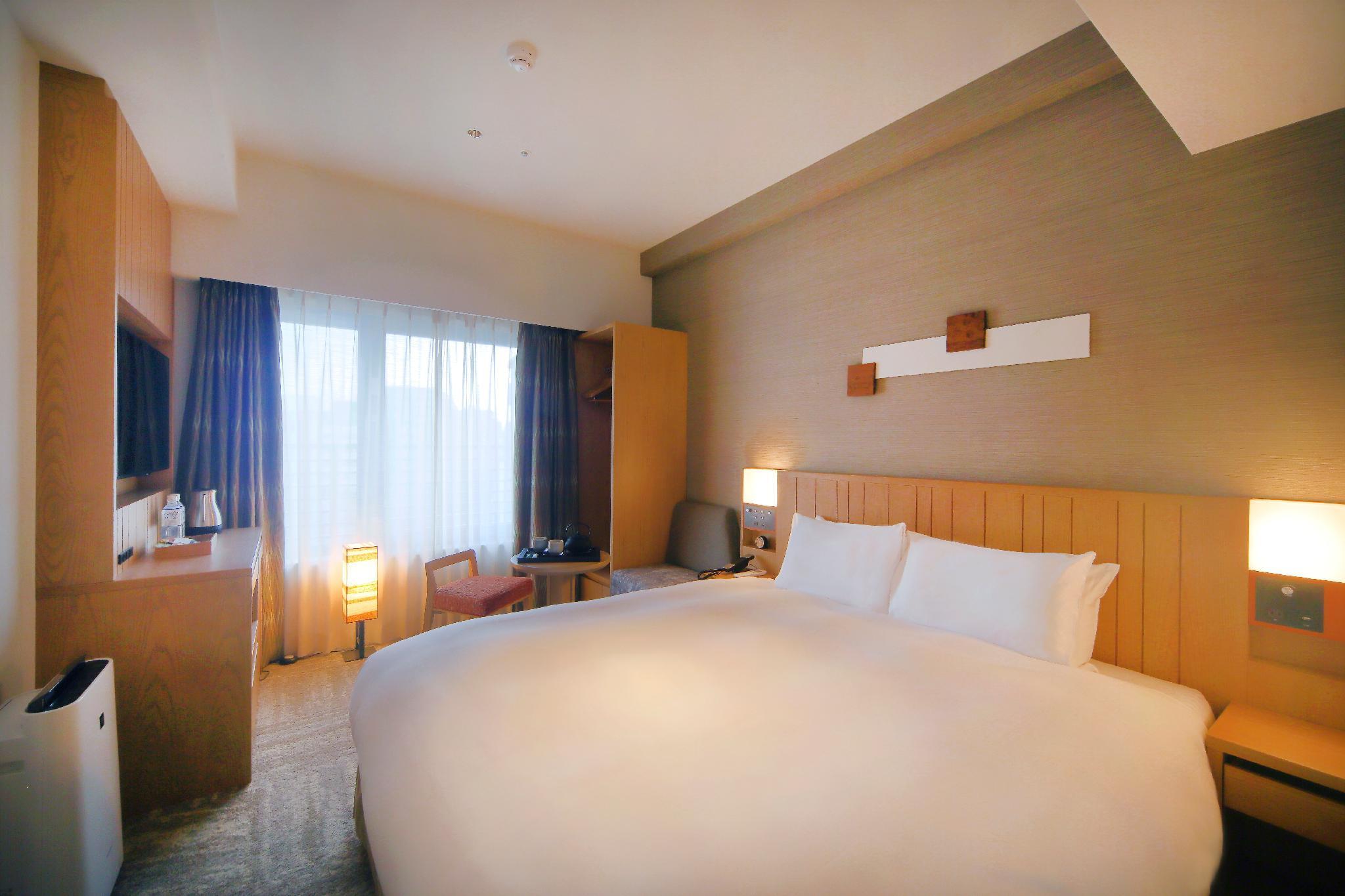 Sh By The Square Kiyamachi Hotel 4*