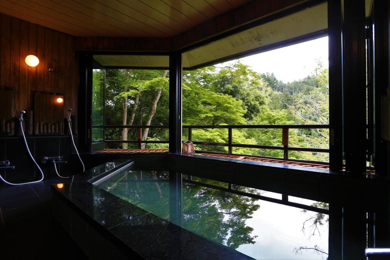 Ryokan Momijiya Honkan Takaosansou 4*
