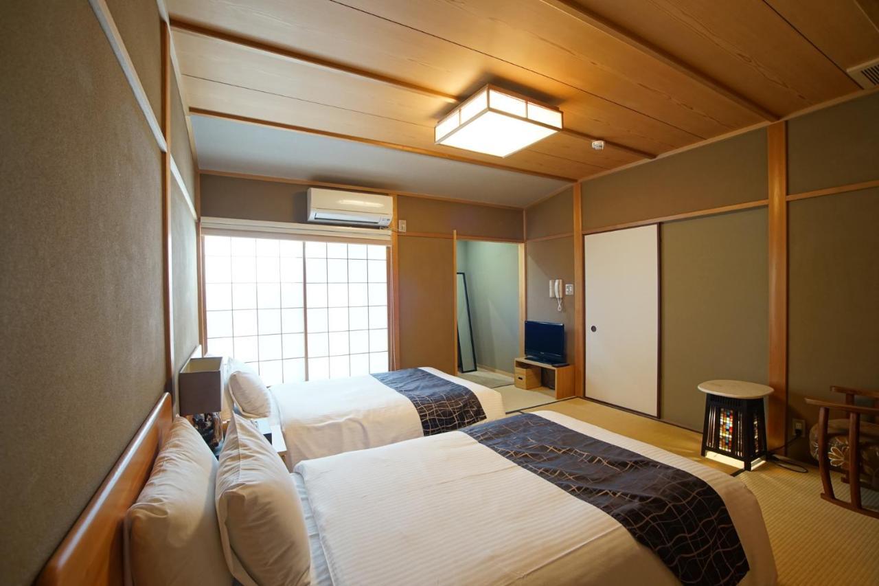 Sakura Riverview Gion