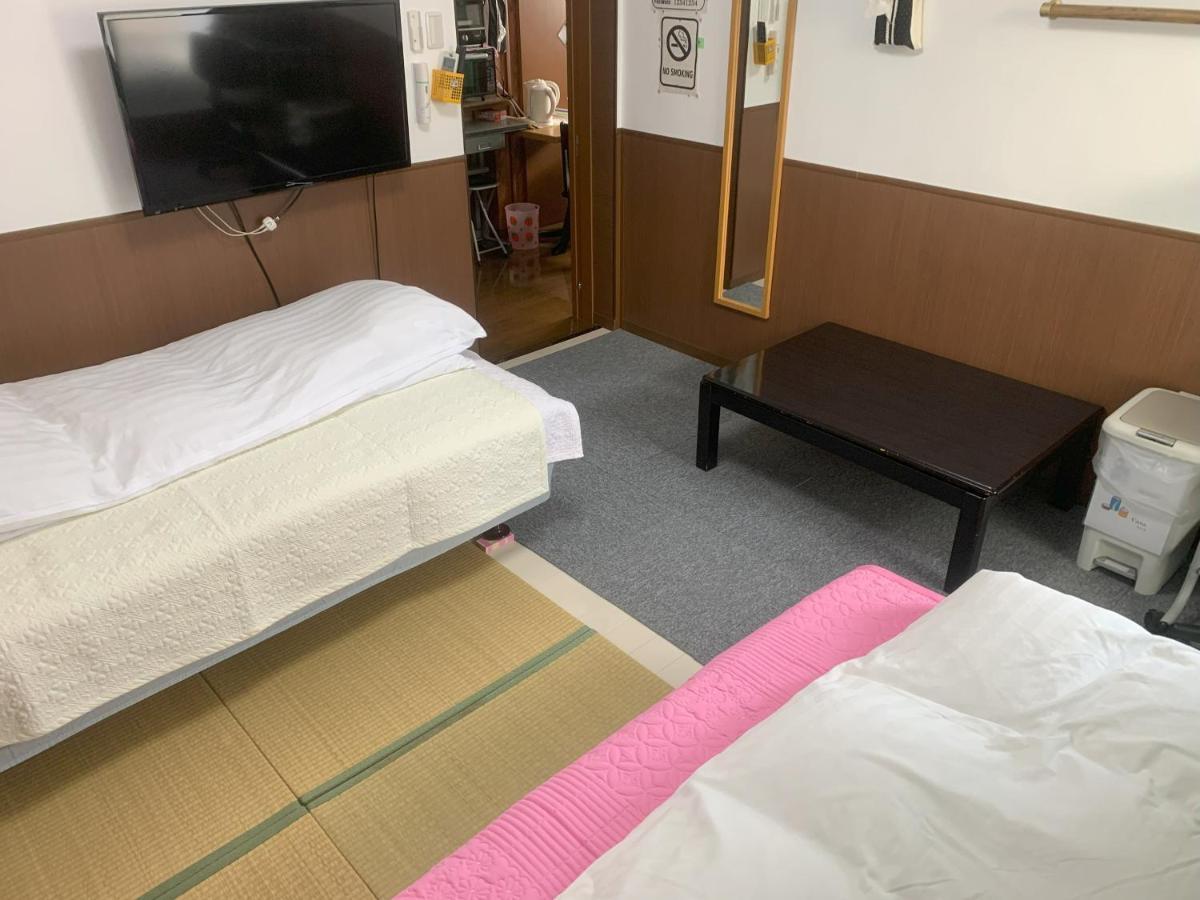 Oyama Hostel *