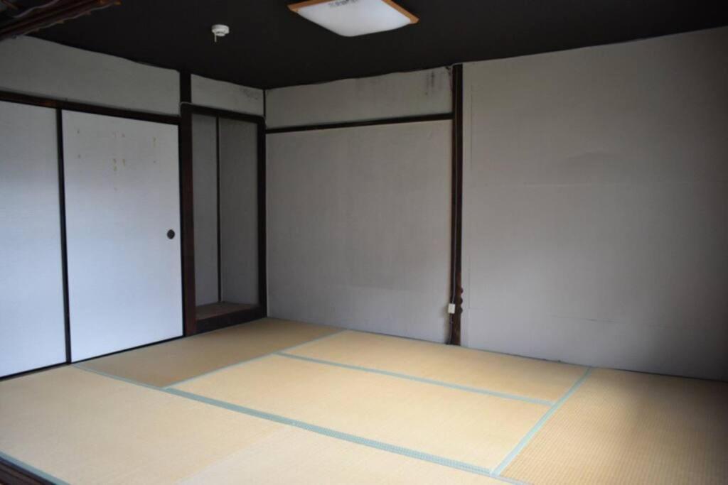 【利灸ゲストハウス】3 Mins Walk To Station! Unique House！ Villa