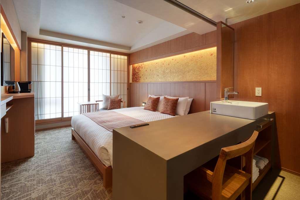 Kaya Nijo Castle, Bw Signature Collection 3* Kyoto