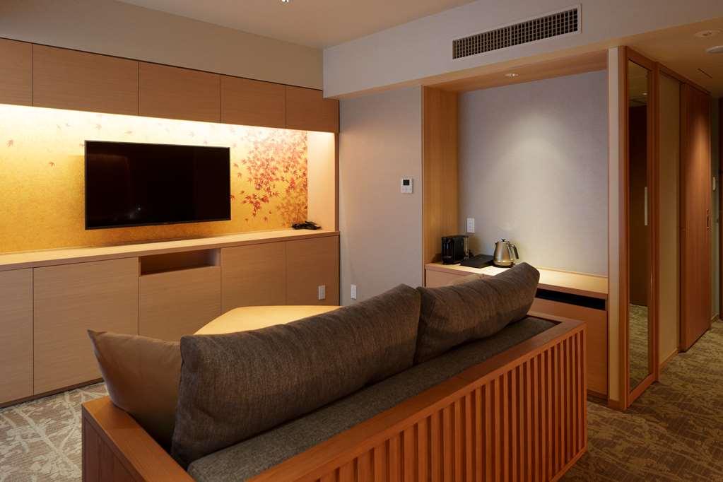 Kaya Nijo Castle, Bw Signature Collection Hotel Kyoto