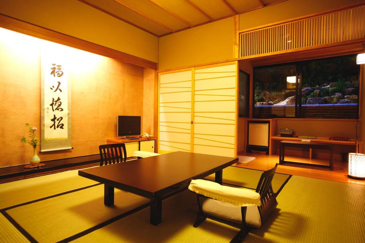 Arashiyama Onsen Togetsutei Ryokan 4*