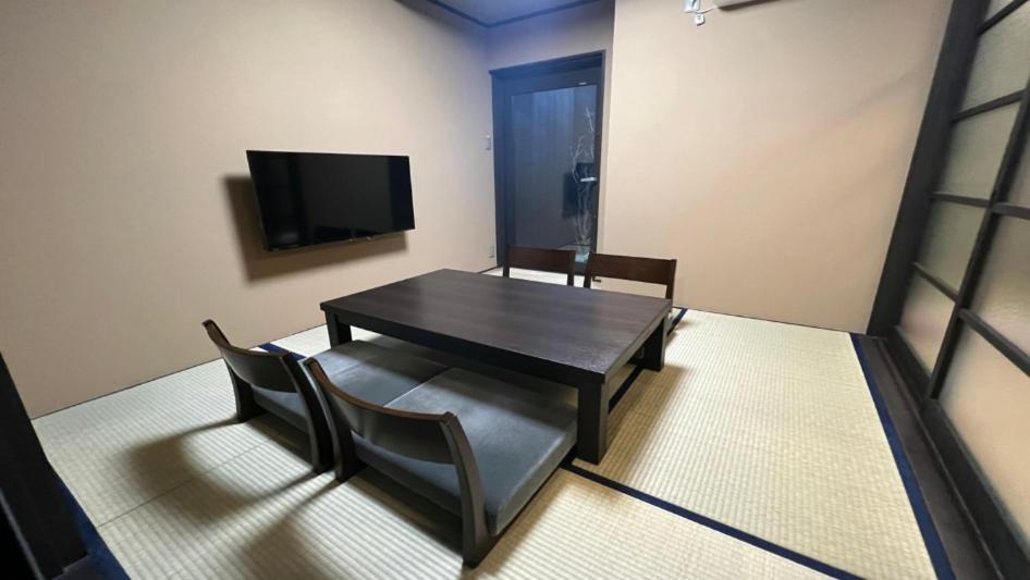 Apartment Tsumugi Horikawarokkaku *