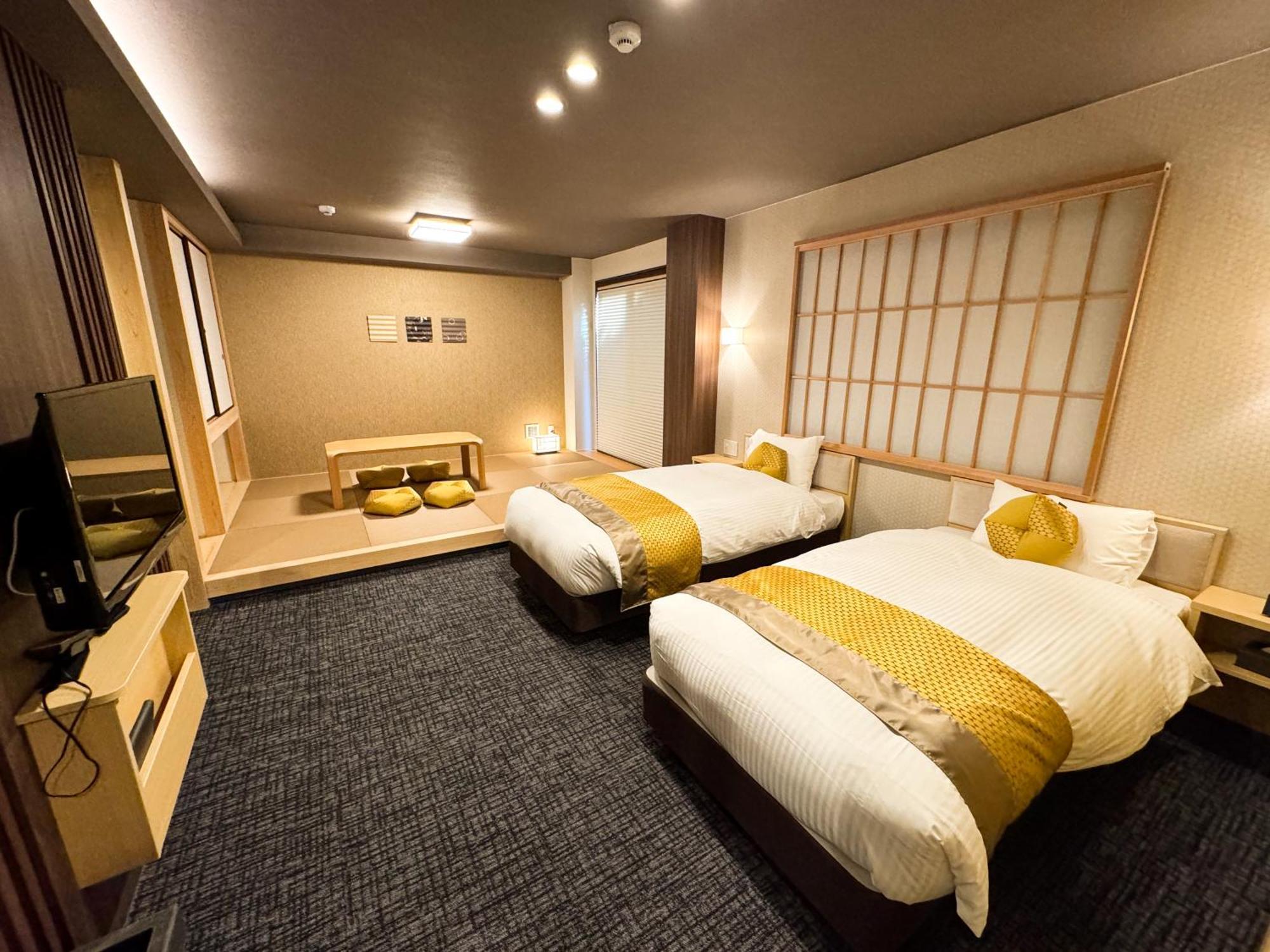 Rinn Station West 3*