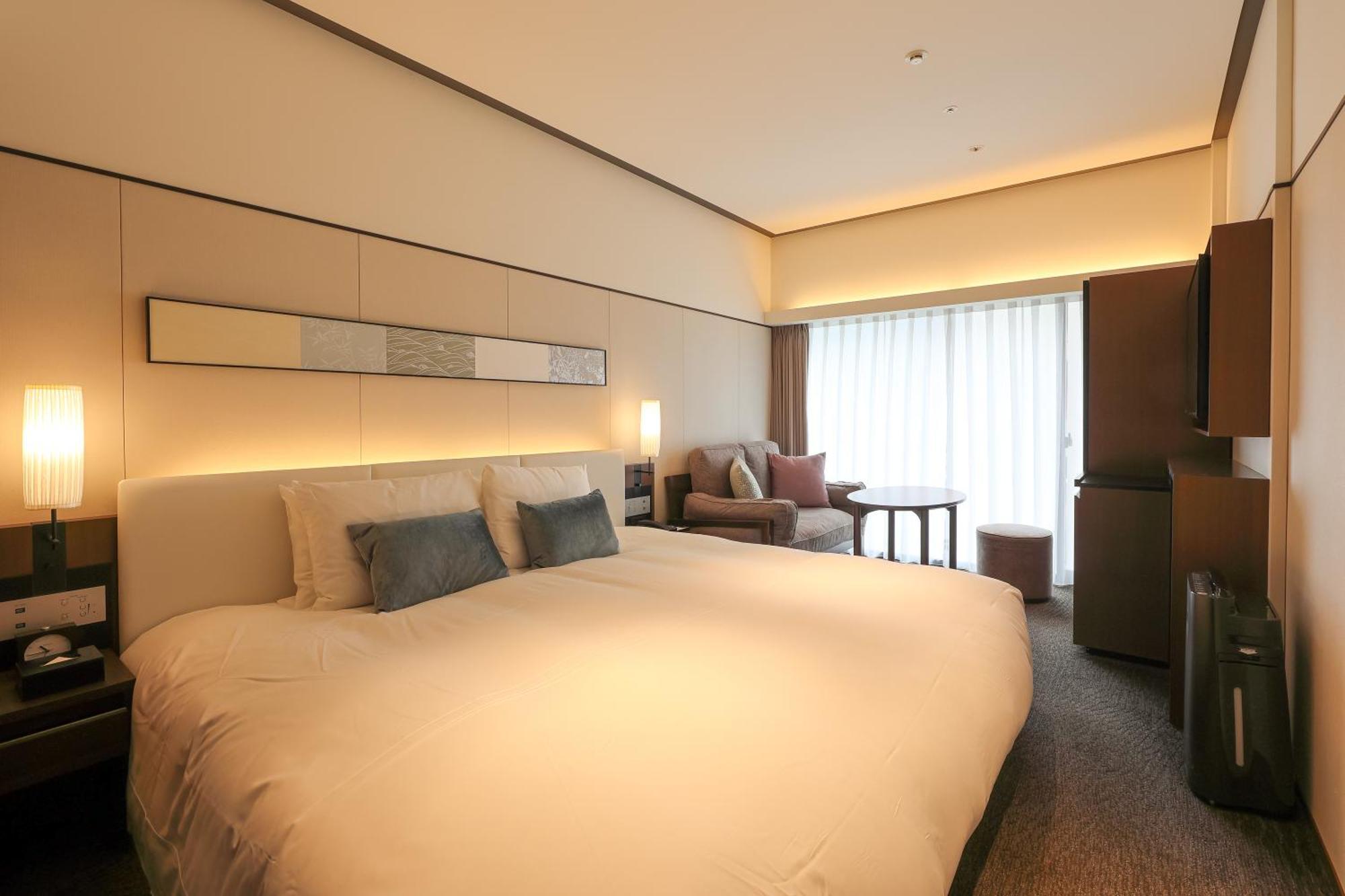 Solaria Nishitetsu Premier Hotel 4*