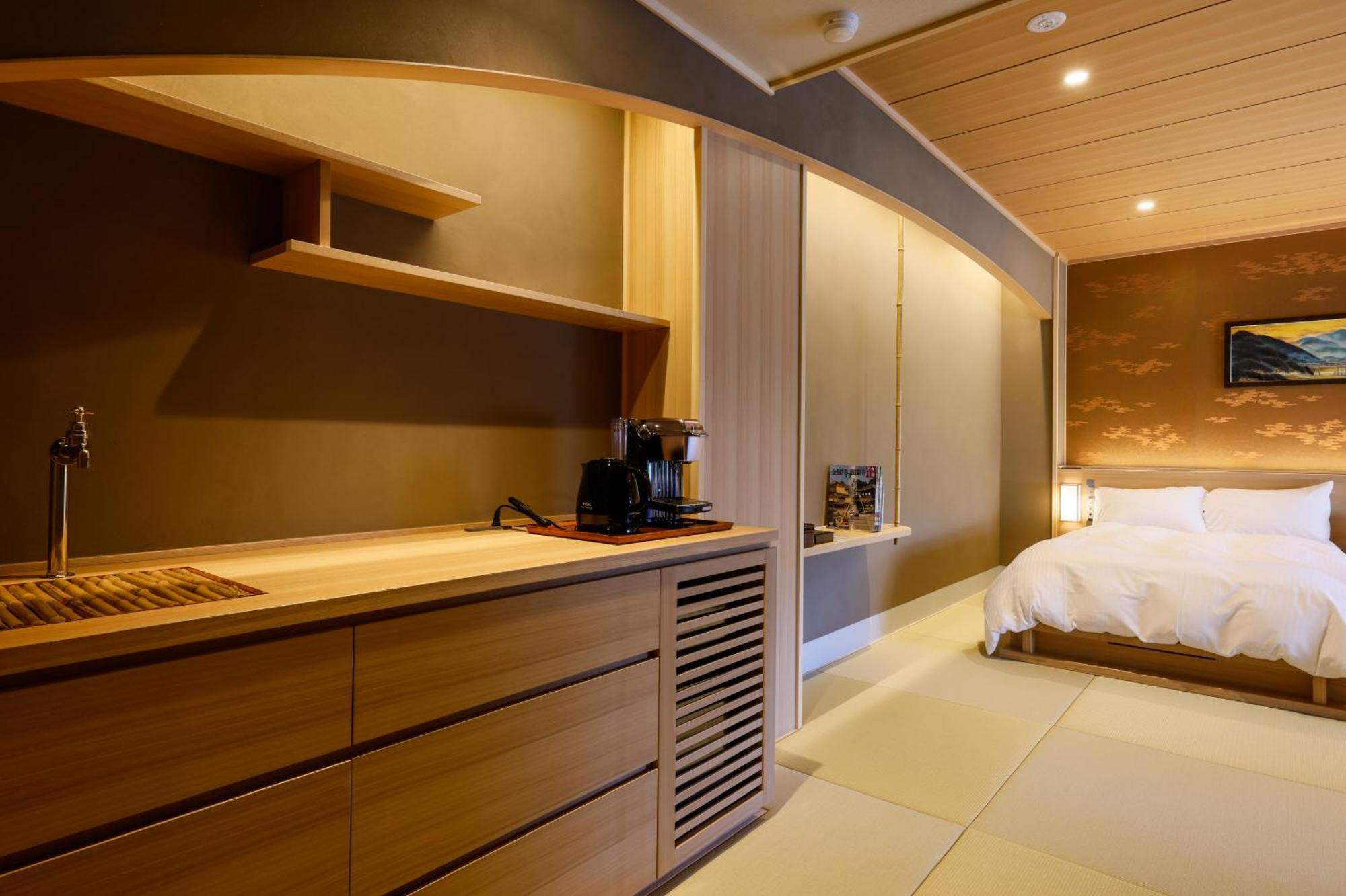 Arashiyama Onsen Togetsutei Ryokan Kyoto