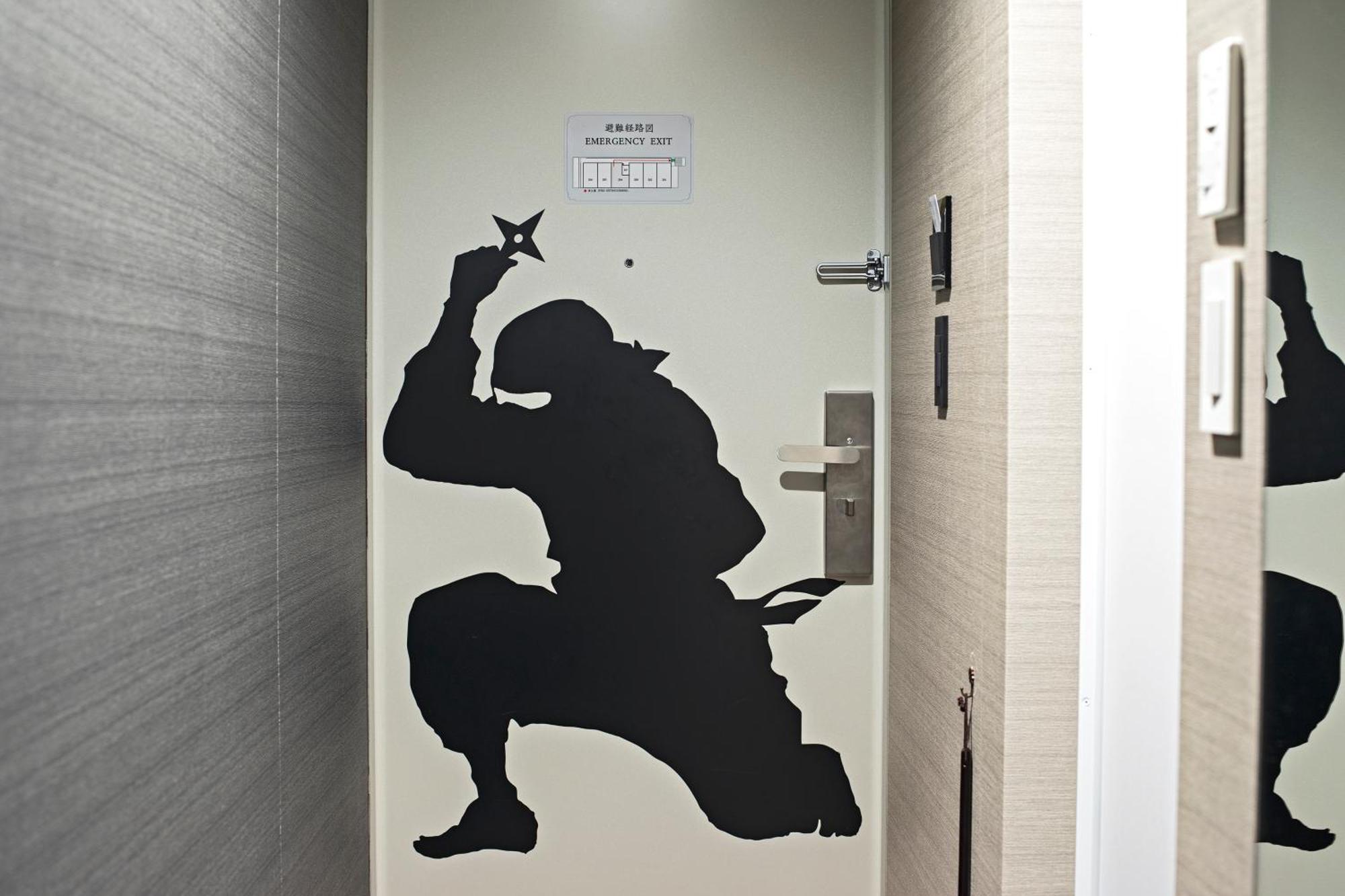 Ninja Black Hotel 3*