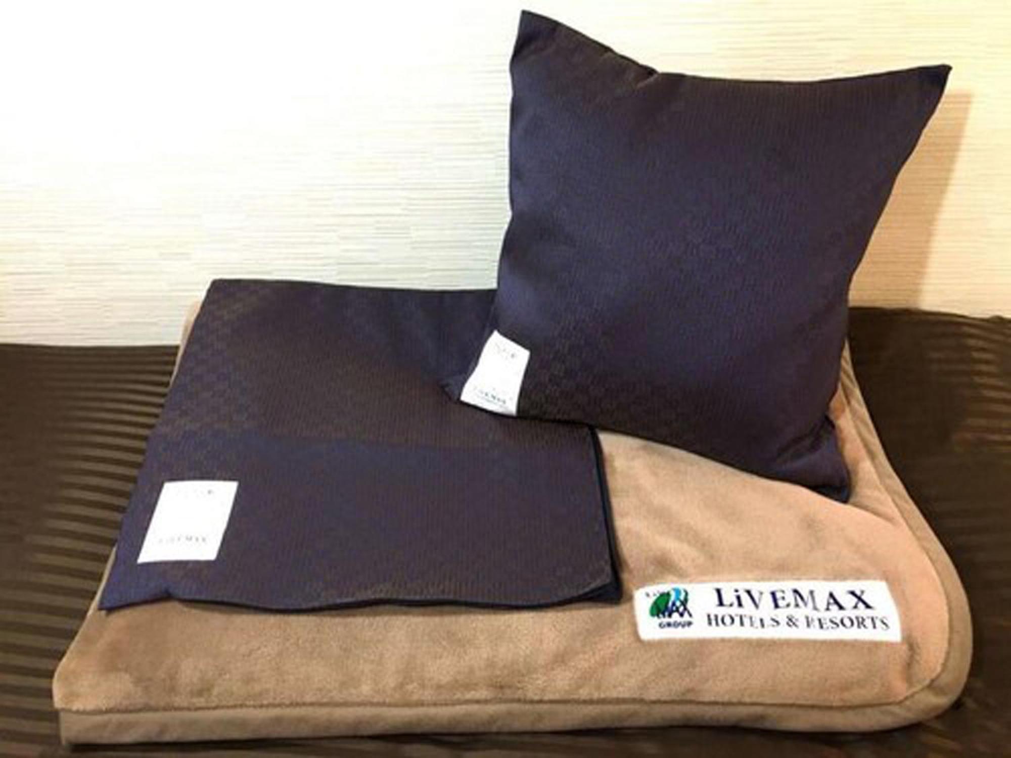 Livemax Ekimae 2*