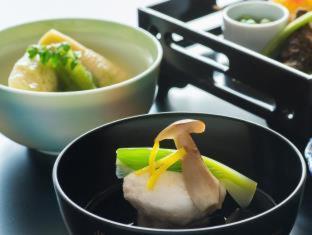 Momijiya Honkan Takaosansou Ryokan