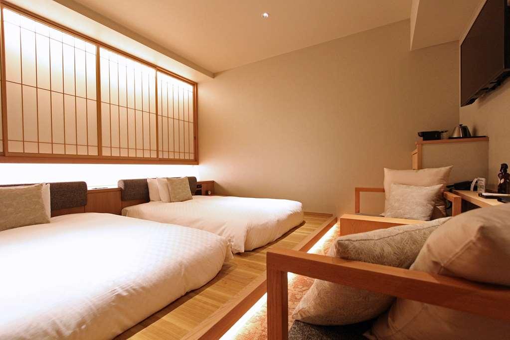Kaya Nijo Castle, Bw Signature Collection Hotel Kyoto