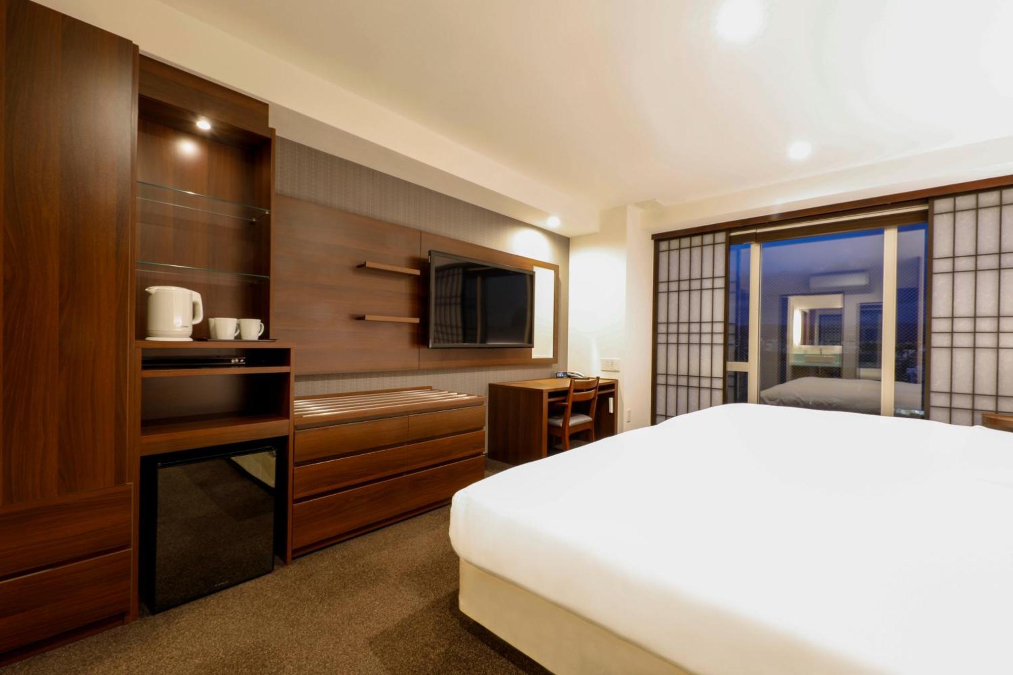 Hop Kyoto shijo Omiya Hotel 3*