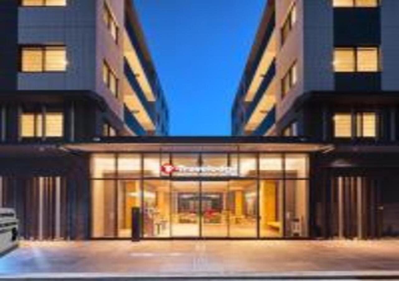 Hotel Travelodge Shijo Omiya 3*