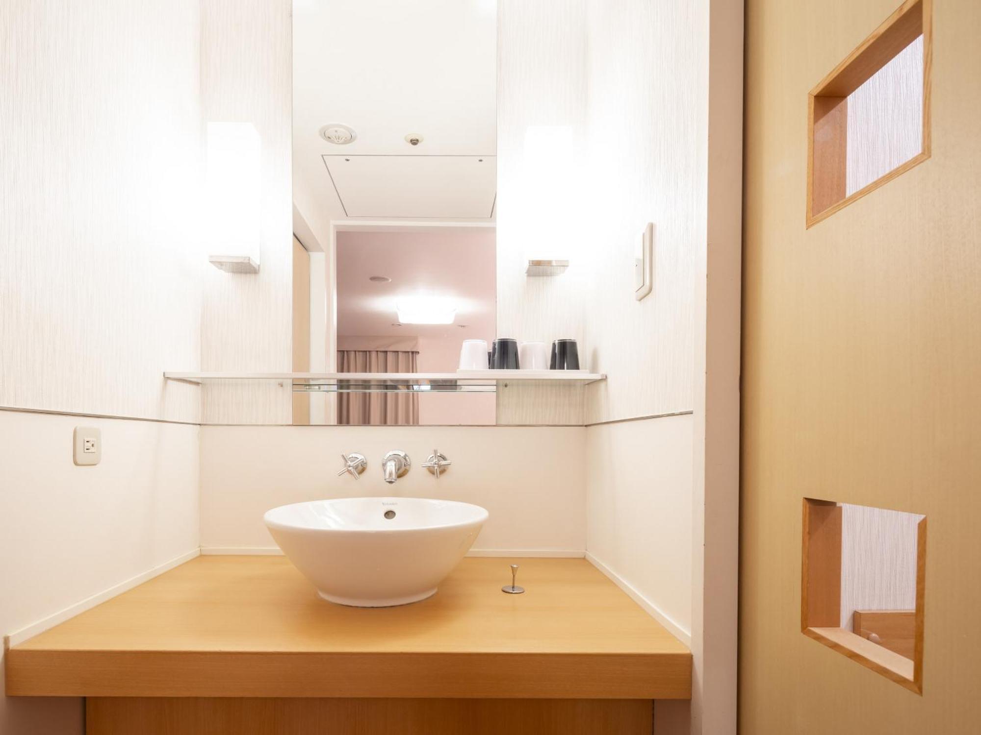Loisir Classic Garden Sanjo Hotel 3*