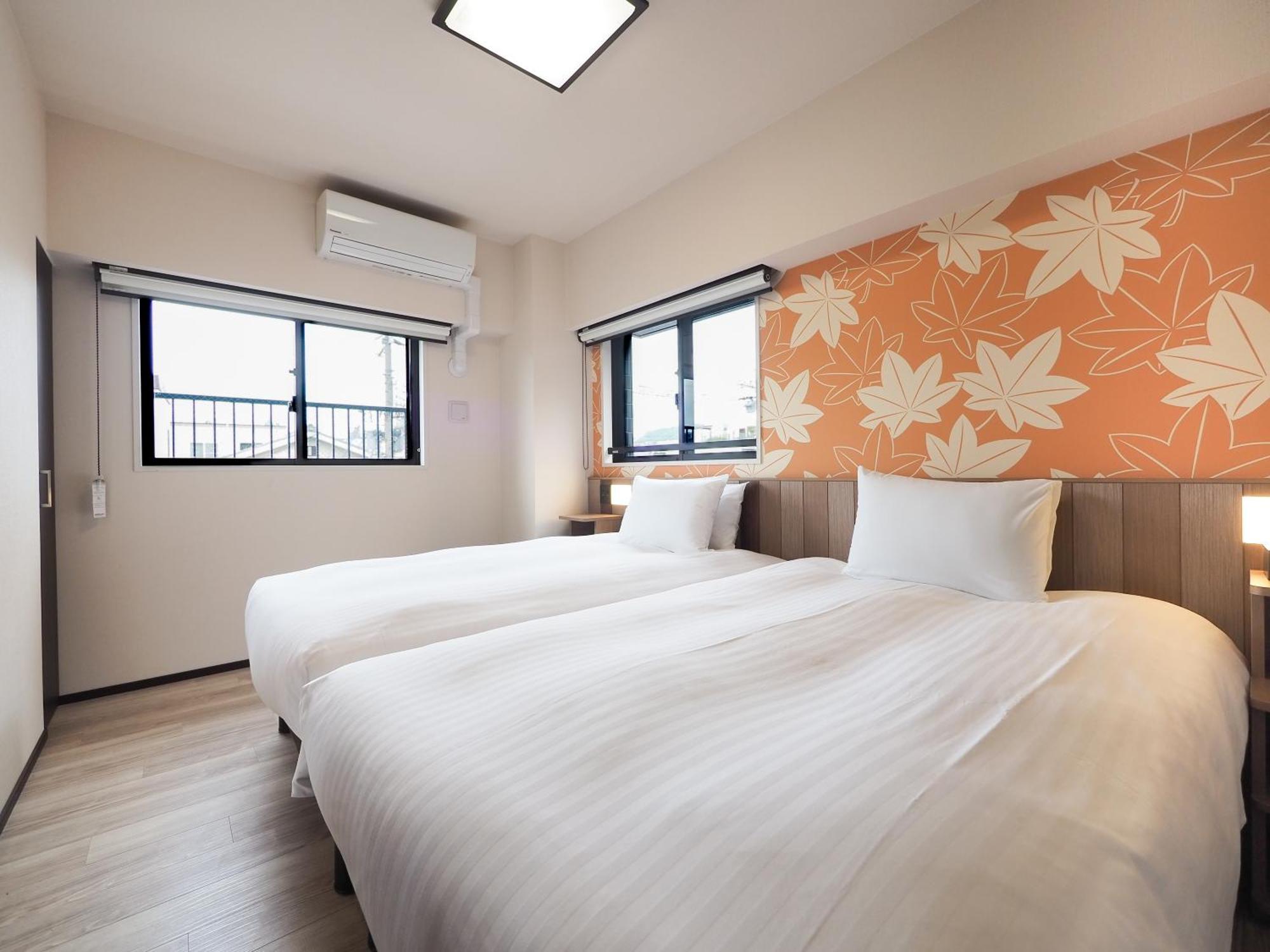 Hiyori Kamogawa Kyoto