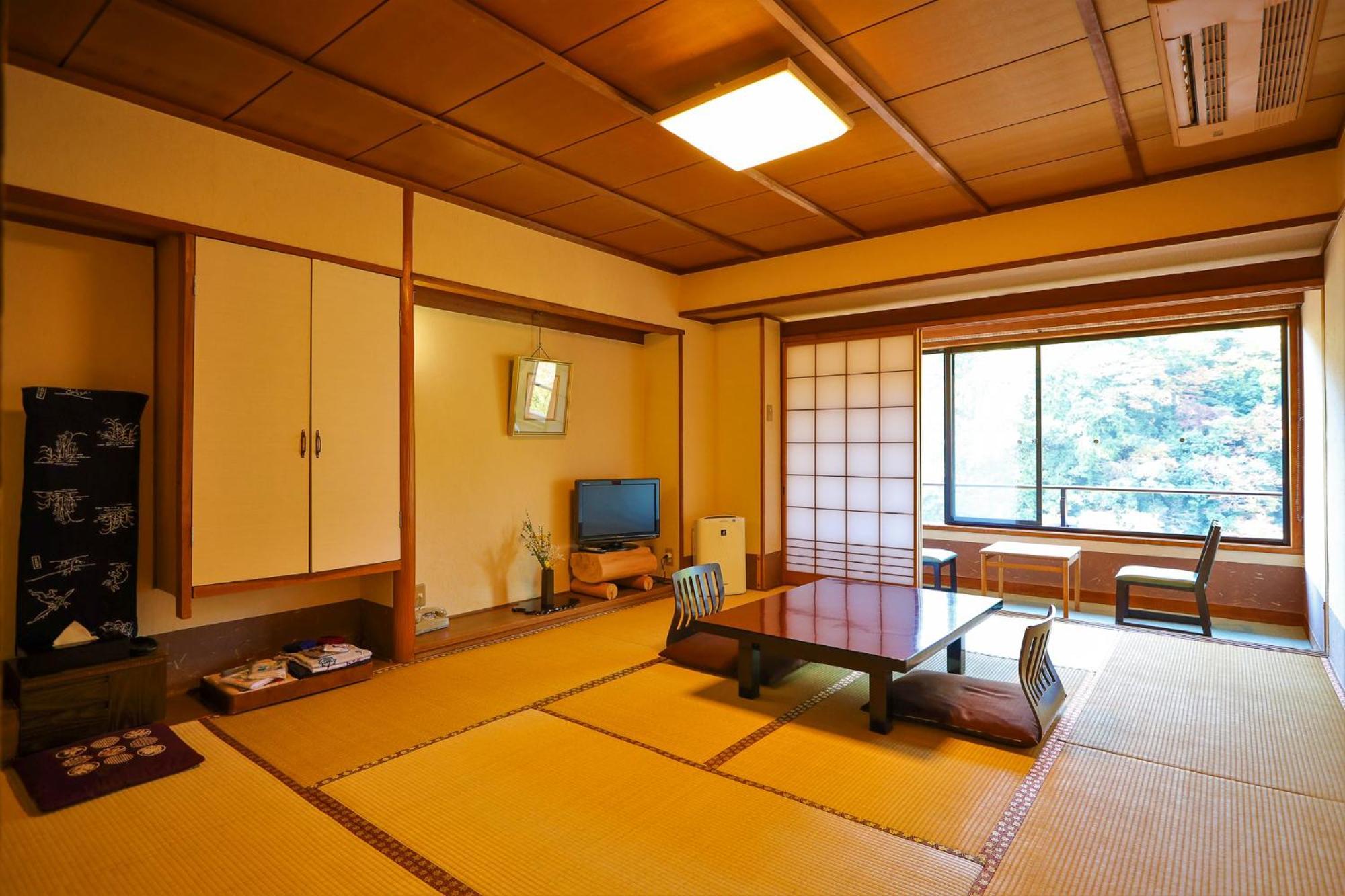 Ryokan Momijiya Honkan Takaosansou Kyoto