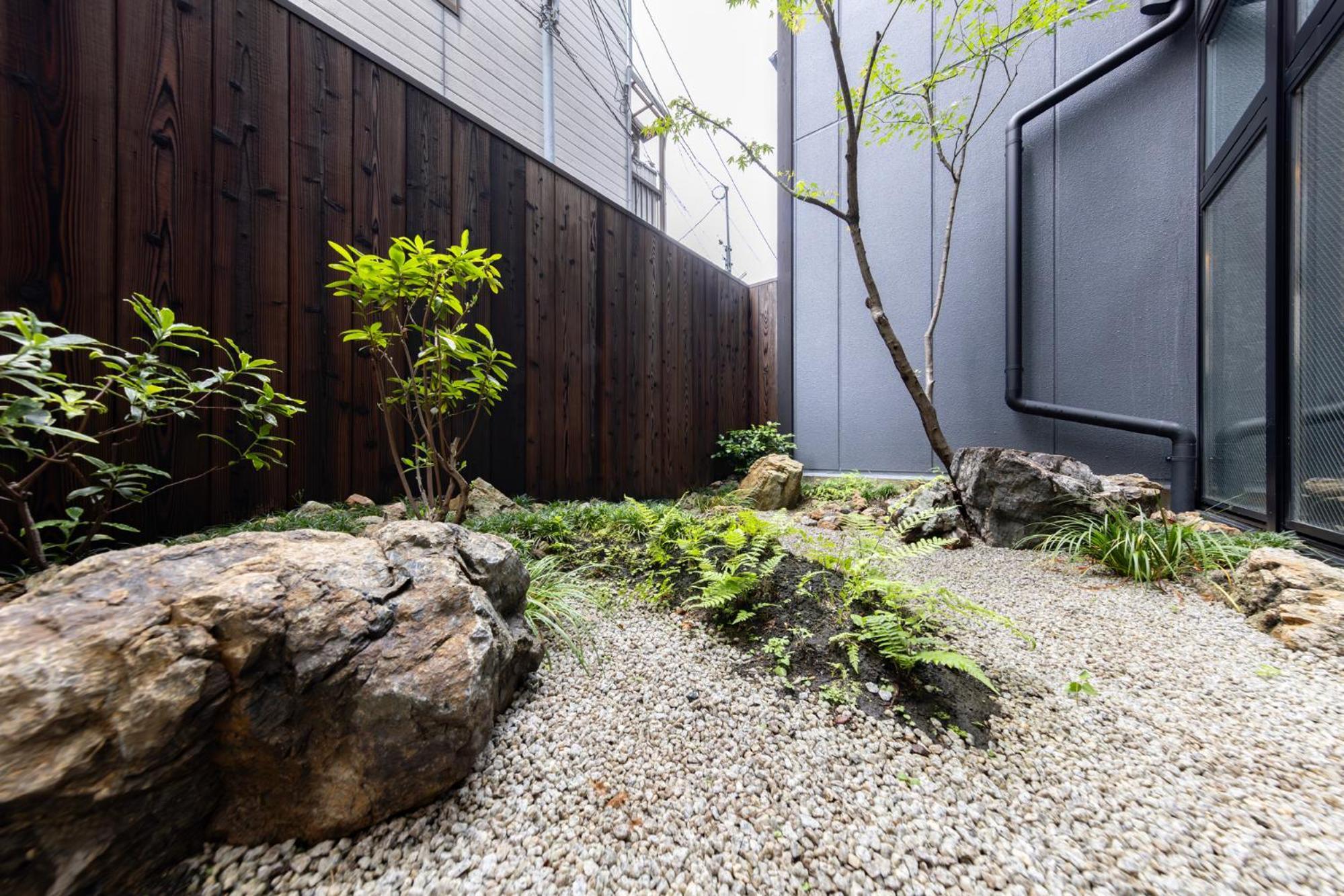 Hotel Madoka Station West 3*
